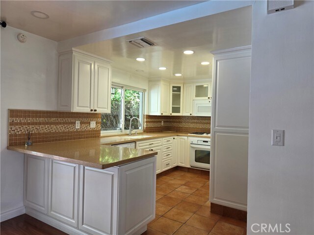 Building Photo - 18507 Brasilia Dr