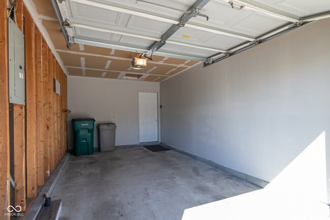 Building Photo - 2816 Fieldstone Ct