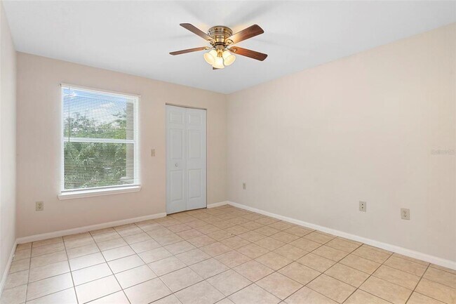 Building Photo - 940 Village Trail