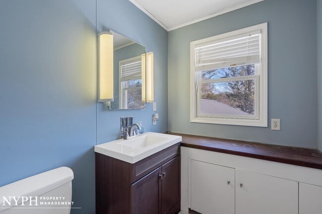Building Photo - 5113 Cedarvale Rd