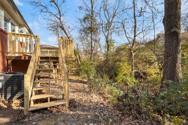 Building Photo - 4745 Aaron Dr