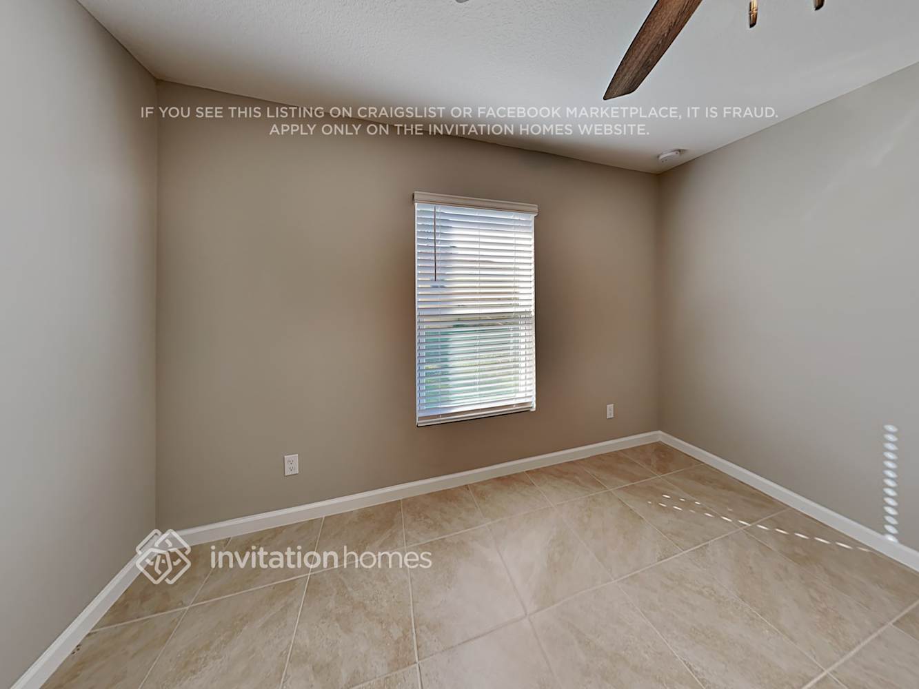 Building Photo - 679 SW Lucero Dr