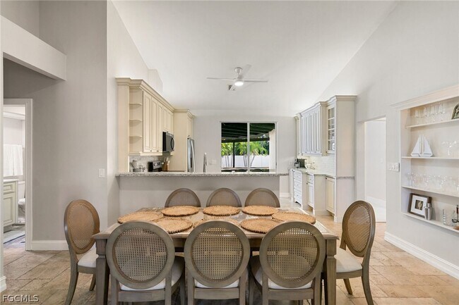 Building Photo - 317 3rd Ave