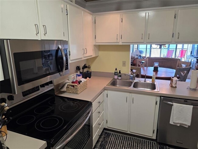 Building Photo - 17580 Gulf Blvd