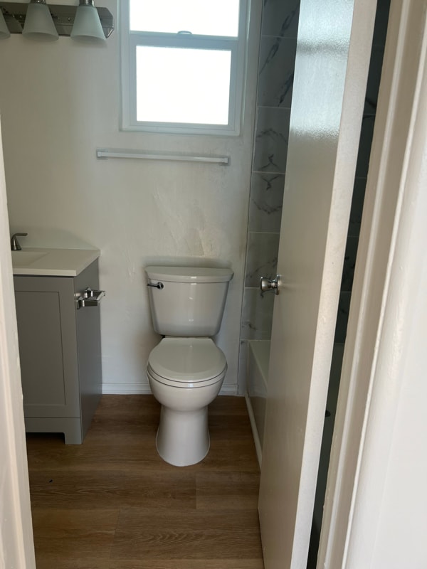 Building Photo - 6214 Holly Mont Dr