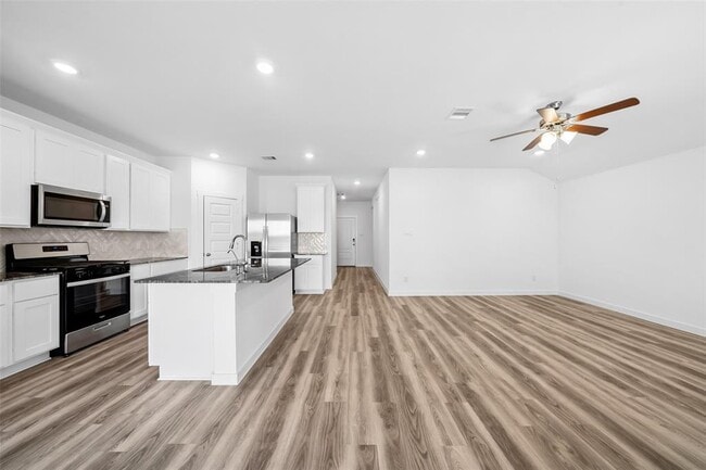 Building Photo - 13814 Salome Dr