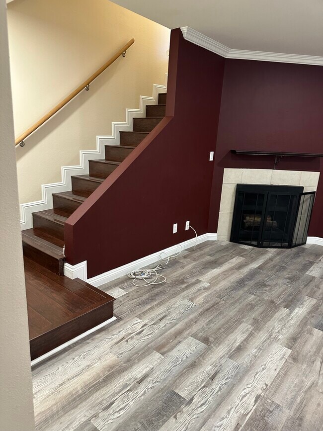 Building Photo - 18550 Hatteras St