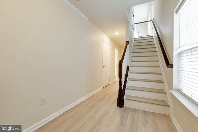 Building Photo - 1919 Beckman Ter