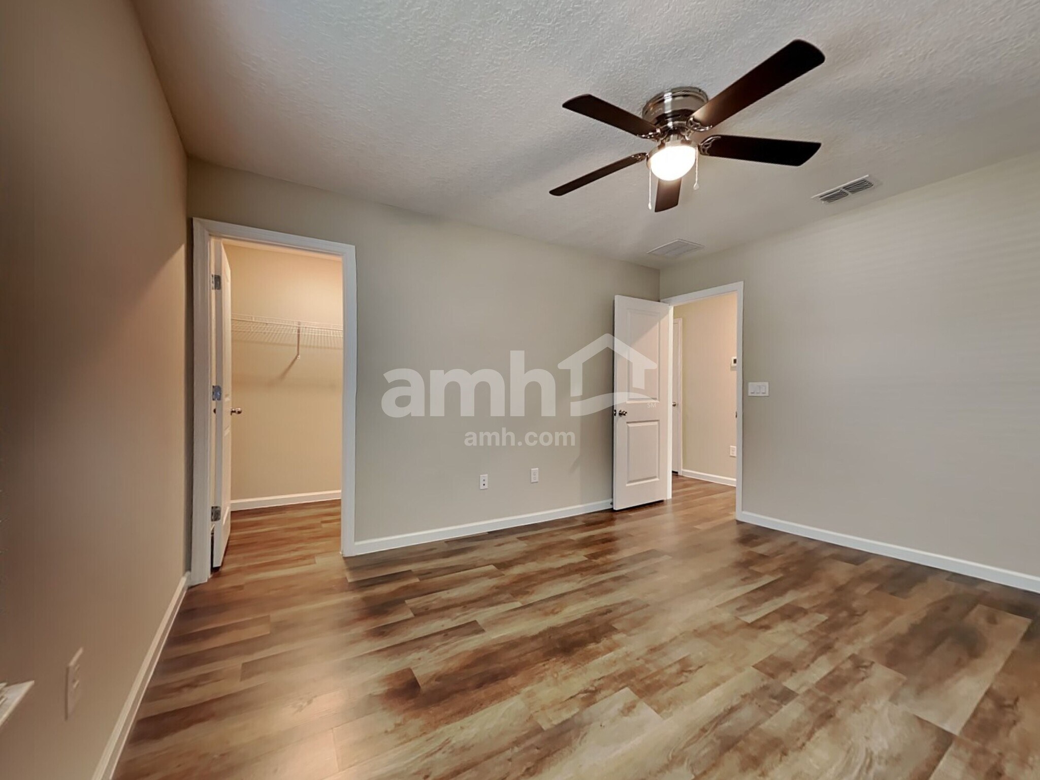 Building Photo - 219 Hemlock Pt