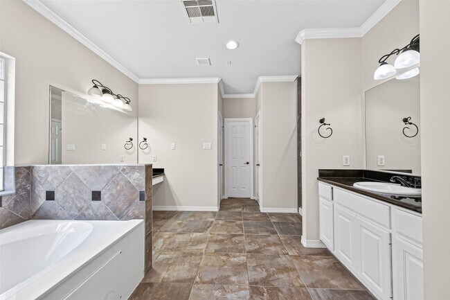 Building Photo - 13318 Olive Trail