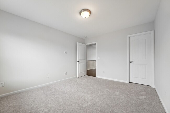 Building Photo - 3352 Bordwell Ridge Dr
