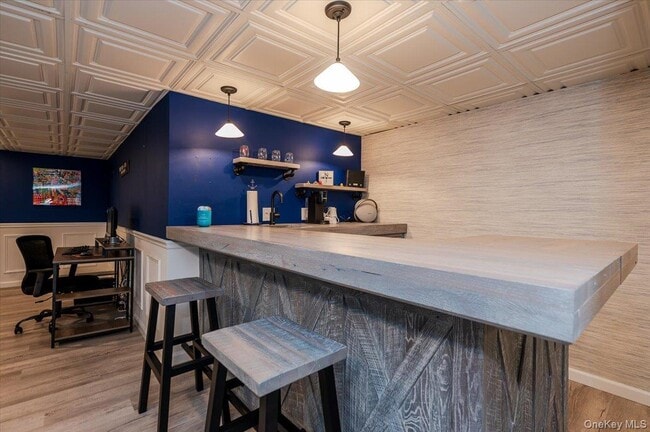 Building Photo - 525 Rocky Point Rd