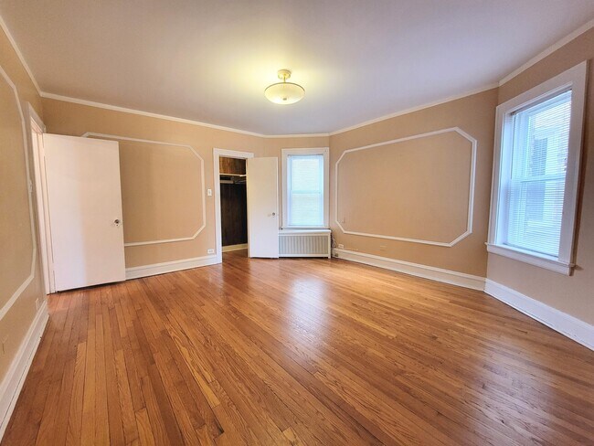 Building Photo - 6701 N Campbell Ave