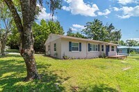Building Photo - Charming Dade City Home for Lease!