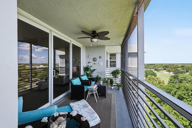 Building Photo - 4015 W Palm Aire Dr