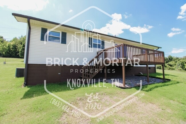 Building Photo - 1737 Lively Rd