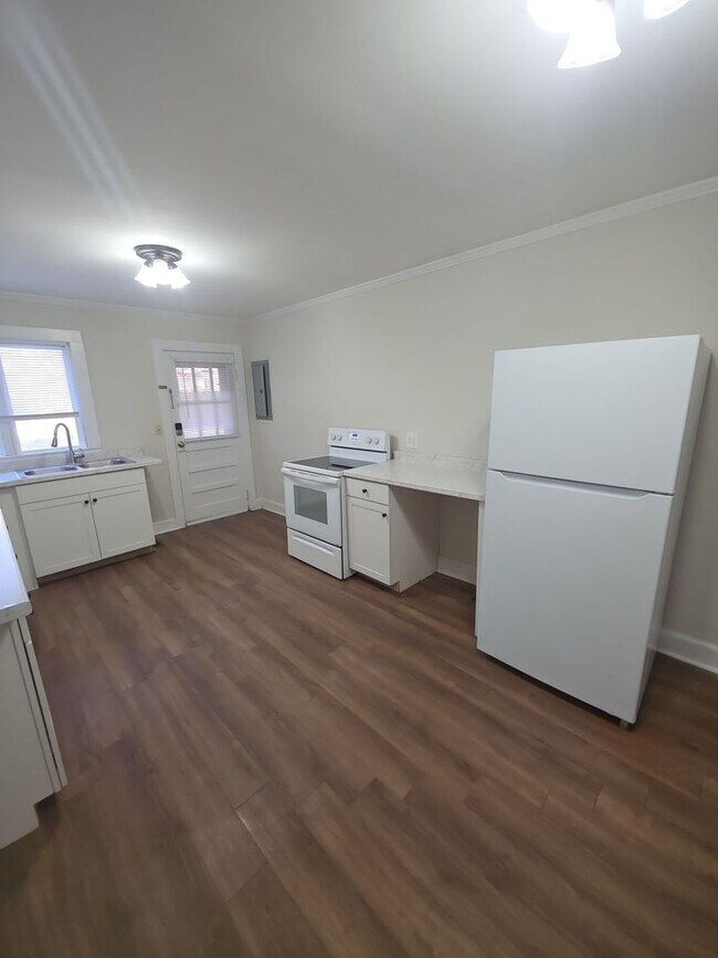 Building Photo - 58 Davis Ave