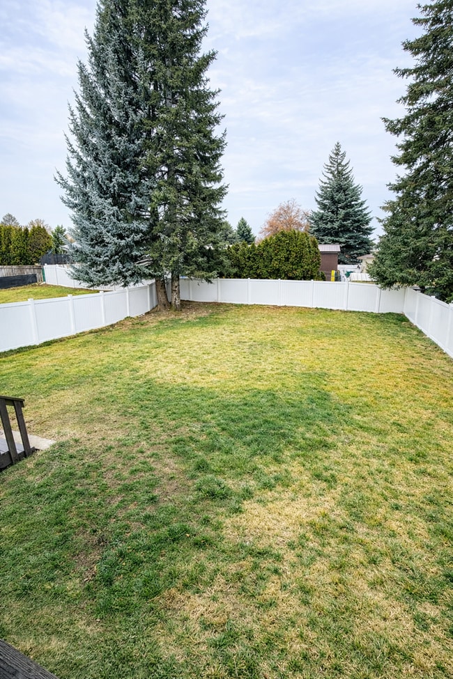 Building Photo - 9911 N Indian Trail Rd