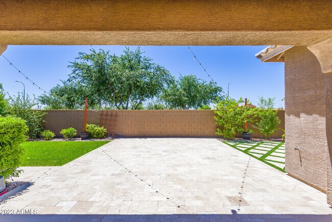 Building Photo - 3320 S Nash Way