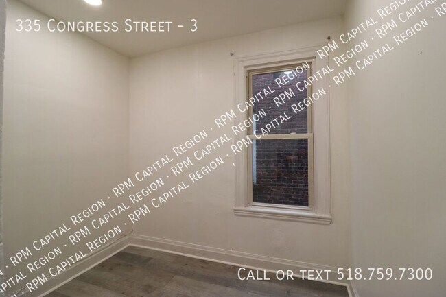 Building Photo - 335 Congress St