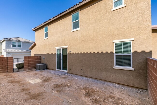 Building Photo - South West/ Mountains Edge 3 BD, 2.5 BA GATED COMMUNITY HOME