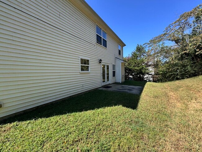 Building Photo - Classic 4-Bedroom Home in McKinley Mill