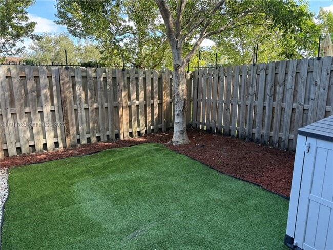 Building Photo - 685 NE 208th Terrace