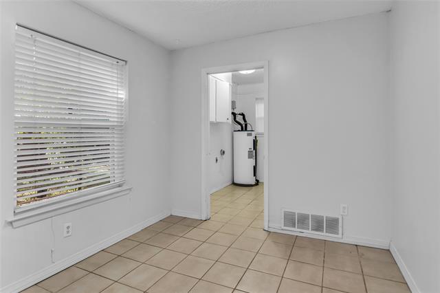 Building Photo - 805 Irwin Dr