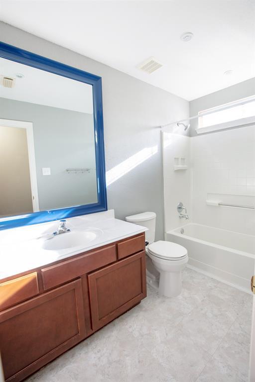 Building Photo - 4410 Sherwood Green Ct