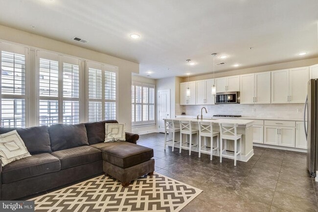 Building Photo - 1222 Main Line Blvd