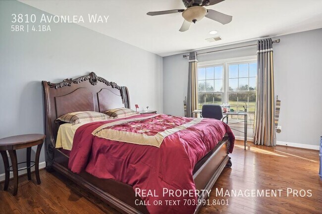 Building Photo - Gated Community, 10 Acres