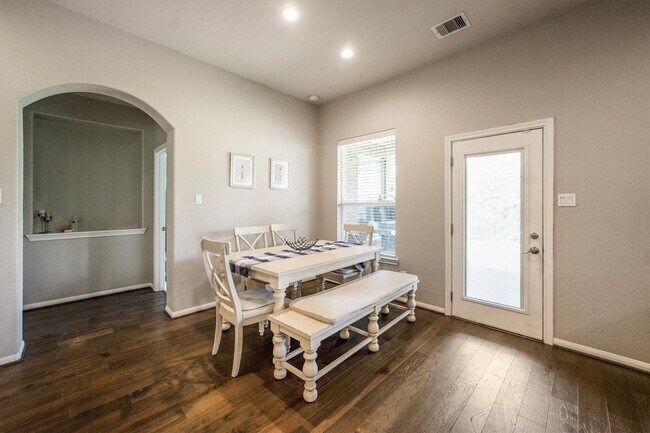 Building Photo - 25227 Hawthorne Blossom Dr