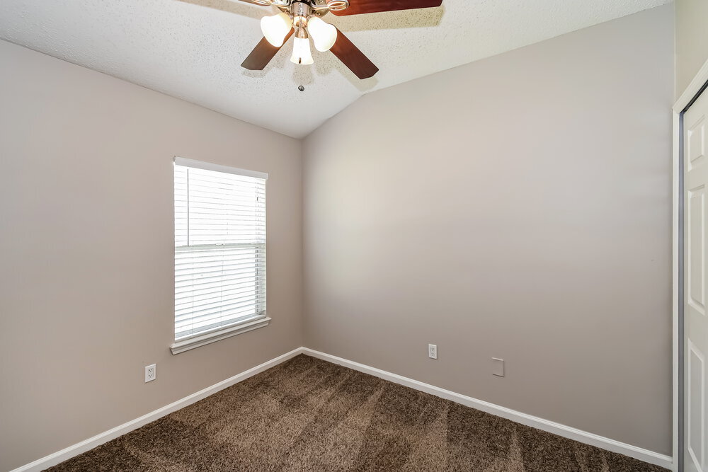 Building Photo - 2741 Acorn Park Dr N