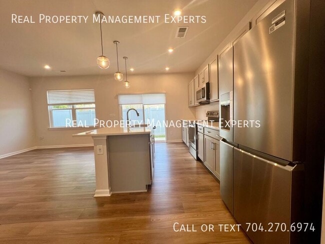 Building Photo - 3115 Hutton Gdns Ln