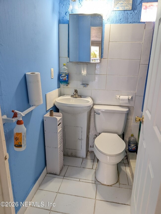 Building Photo - 231 5th Way