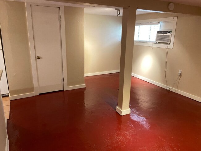 Building Photo - 2520 20th St