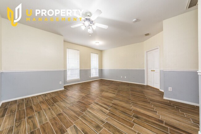 Building Photo - 6 Bedrooms, 3 garage space house. US75 & A...