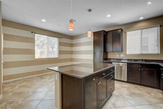 Building Photo - 10984 Sardinia Sands Dr
