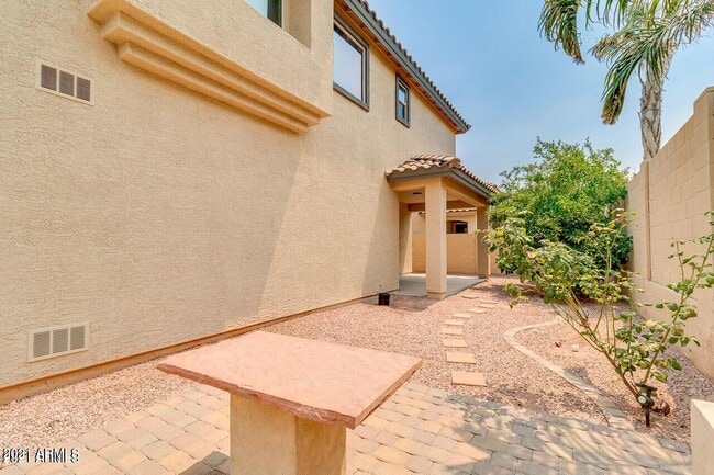 Building Photo - 1705 W Pelican Dr