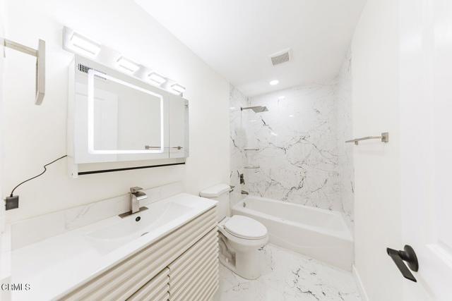 Building Photo - 19314 Valerio St