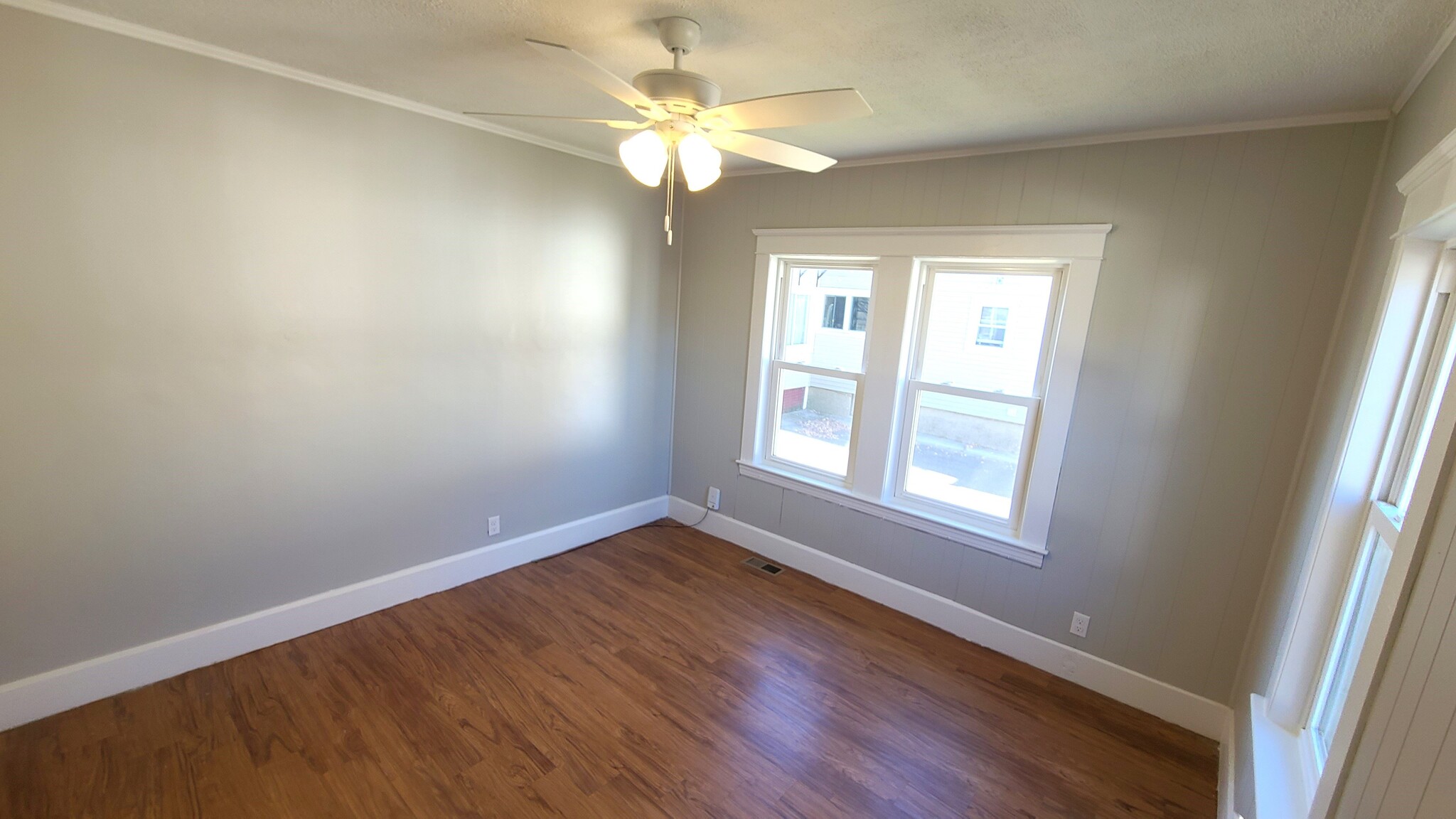 Bedroom 1 - 3 Thomas St