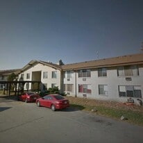 Building Photo - Parkside Pool Apartments