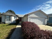 Building Photo - Tranquil & delightful 3-bedroom, 2-bathroom home that offers both comfort and convenience with it...