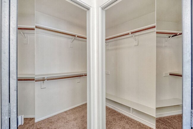 Building Photo - Pending/ Rented - Serene 3-bed 2-bath