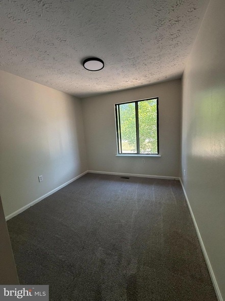 Building Photo - 30 Keepsake Pl
