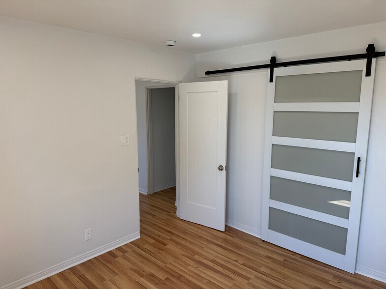 Building Photo - 2734 Lytelle Pl