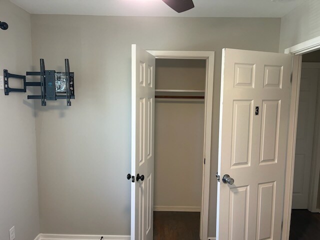 Building Photo - 3400 Cricketeer Dr