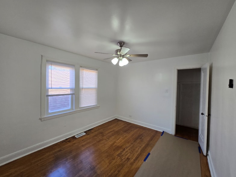 Building Photo - 8016 S Wolcott Ave