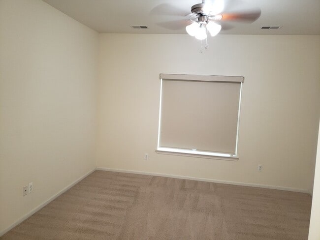 Building Photo - 14261 Shadywood Dr