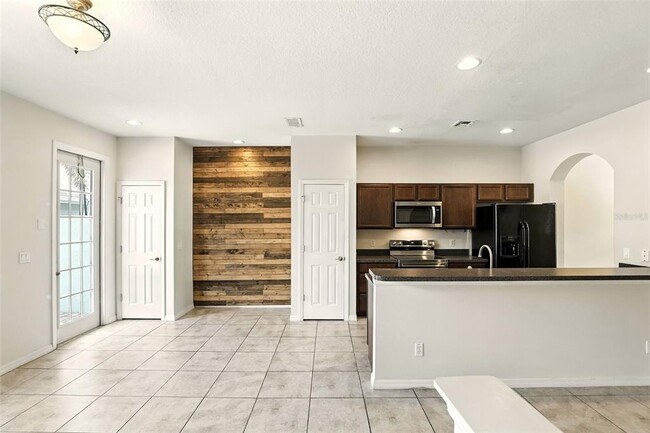 Building Photo - 8574 Leeland Archer Blvd